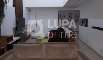 SOBRADO 5 DORMITÓRIOS (2 SUÍTE) Á VENDA- VILA ALBERTINA