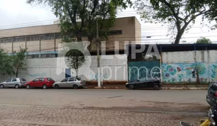 Prédio comercial com 1.423 metros para locação no  Parque Novo Mundo