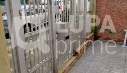 Sobrado comercial com 250 metros para locação em Santa Teresinha