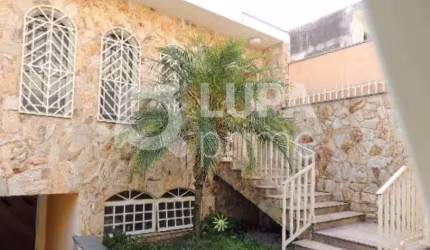 Sobrado a venda na Vila Nivi