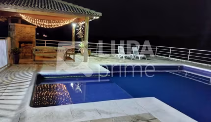 Linda Casa á venda com 800m² em Mairiporã!