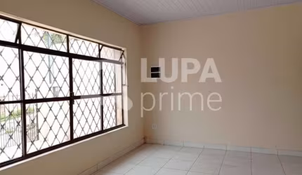 Casa térrea com 2 dormitórios  á venda em Jardim São Paulo