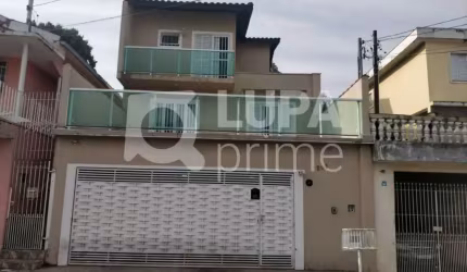 Sobrado com 4 dormitórios sendo 4 suítes á venda na Cachoeirinha.