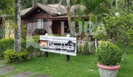 Terreno, em condomínio fechado, de 2690m² à venda, em Caieiras