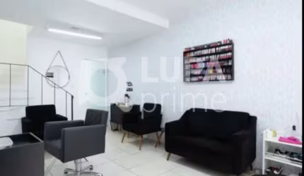 Sobrado Comercial de 105m² para Locação, na Vila Ester