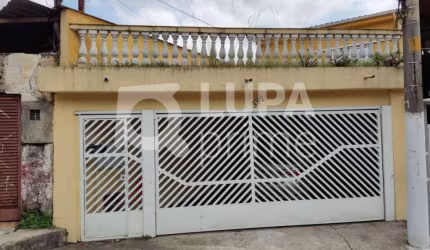 SOBRADO COM 3 DORMITÓRIOS (2 SUÍTES) Á VENDA- VILA AURORA