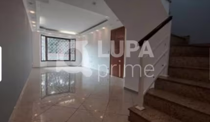 Sobrado com 3 dormitórios de 200m² à venda, na Casa Verde
