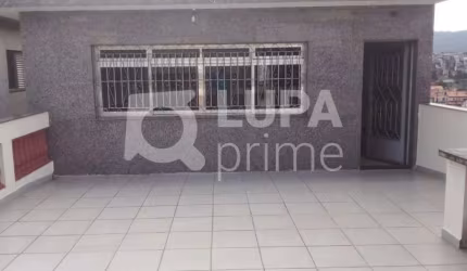 Sobrado com 4 dormitórios de 446m² à venda na Cachoeirinha