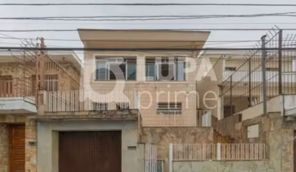 Sobrado com 4 dormitórios à venda no Chora Menino!
