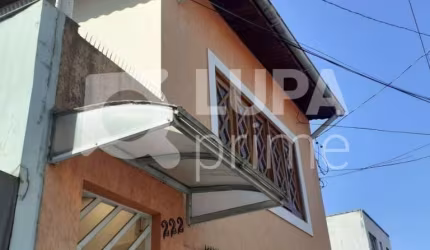 Sobrado com 4 dormitórios de 200m² à venda, em Santana