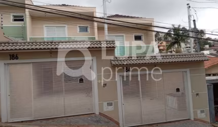 Sobrado com 3 dormitórios à venda na Vila Irmãos Arnoni!