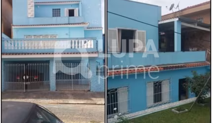 Sobrado com 230 m² em Santana para venda.