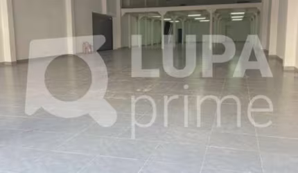 Galpão com 504 metros para locação no Canindé!