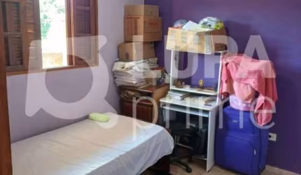 sobrado com 2 dormitórios á venda no Jardim Francisco Mendes.