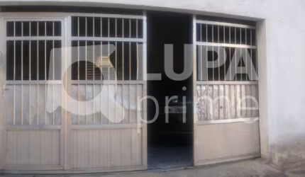 Casa térrea com 6 dormitórios à veda na Vila Nova Mazzei!