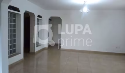 Sobrado para locação no Jardim Ipanema!