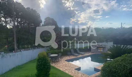 Casa Térrea com 3 dormitórios  á venda no Jardim Imperial Atibaia