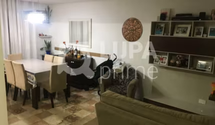 Sobrado com 3 dormitórios sendo 1 suíte á venda na Vila Paulistana