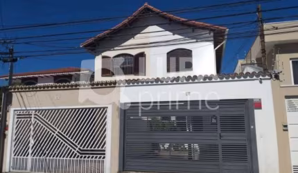Sobrado com 3 dormitórios sendo 1 suíte á venda no Jardim São Paulo!