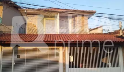 Sobrado com 3 suítes á venda na Vila Maranduba!