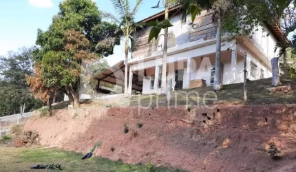 Chácara com 2 dormitórios á venda em Atibaia