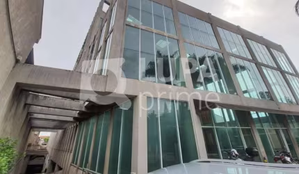 Prédio Comercial com 10.605 metros À Venda na Vila Constança.