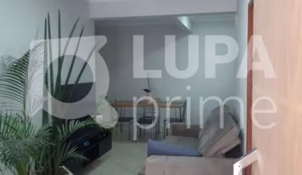 Sobrado com 4 casas á venda no Tucuruvi!