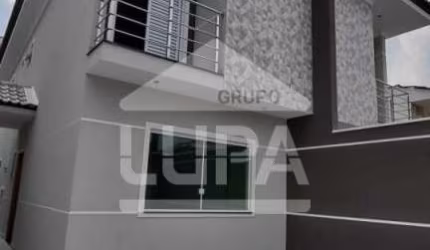 Sobrado com 3 dormitórios sendo 3 suítes á venda no Jardim Guapira.