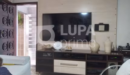 Casa térrea com 4 dormitórios á venda no Jardim Brasil!