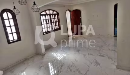 SOBRADO COM 3 QUARTOS PARA VENDA, SENDO 1 SUITE E 4 VAGAS VILA MEDEIROS, SÃO PAULO