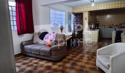 CASA TÉRREA COM EDICULA A VENDA NA VILA MEDEIROS, FÁCIL ACESSO PARA O METRÔ