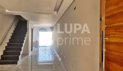 CASA COM 3 QUARTOS E 1 VAGA DE GARAGEM À VENDA NA VILA MARIA ALTA