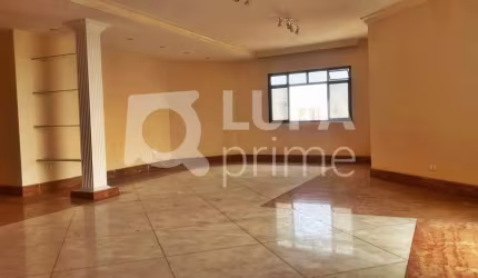 APARTAMENTO COM 4 QUARTOS E 4 VAGAS DE GARAGEM À VENDA NA ÁGUA FRIA