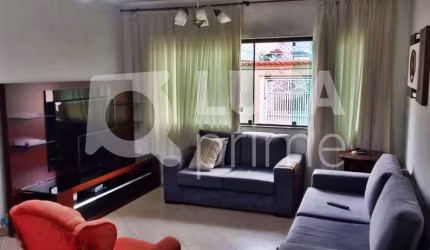 CASA COM 3 QUARTOS E 5 VAGAS DE GARAGEM PARA LOCAÇÃO NA VILA MARIA ALTA