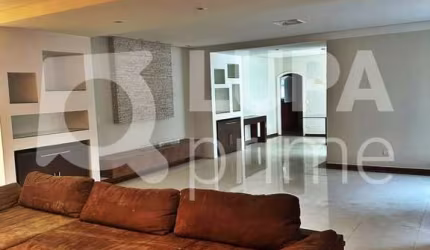 CASA COM 4 QUARTOS E 10 VAGAS DE GARAGEM À VENDA NA VILA MARIA ALTA