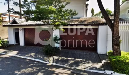 CASA COM 3 QUARTOS E 4 VAGAS DE GARAGEM À VENDA NO TREMEMBÉ