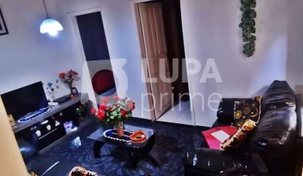 CASA PARA RENDA À VENDA NA VILA MEDEIROS