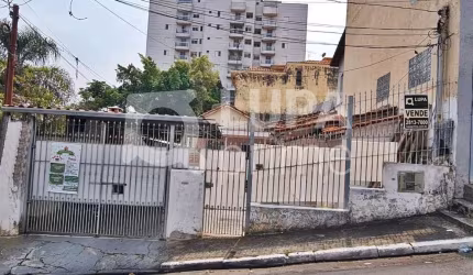 CASA COM 3 QUARTOS E 4 VAGAS DE GARAGEM À VENDA NO TUCURUVI