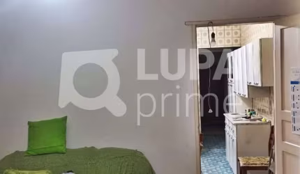 CASA COM 2 QUARTOS E 3 VAGAS DE GARAGEM À VENDA NA VILA MARIA