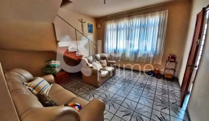 CASA COM 5 QUARTOS E 3 VAGAS DE GARAGEM Á VENDA NA VILA GUILHERME