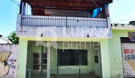 CASA PARA RENDA À VENDA  NO JARDIM BRASIL