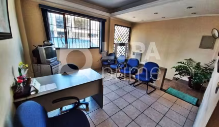 CASA COMERCIAL COM 140M² PARA LOCAÇÃO EM SANTANA