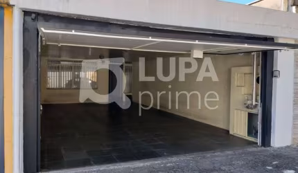 Sobrado à venda na Vila Mazzei!