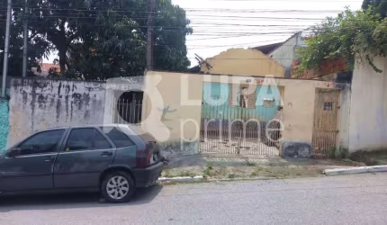 Terreno com 250m² à venda na Vila Amália