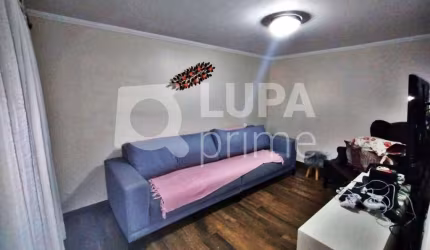 CASA COM 3 QUARTOS E 2 VAGAS DE GARAGEM À VENDA NO JARDIM TREMEMBÉ