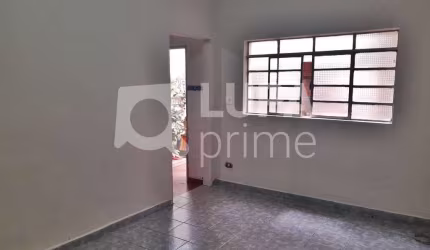 CASA COM 2 QUARTOS PARA LOCAÇÃO NA VILA MARIA