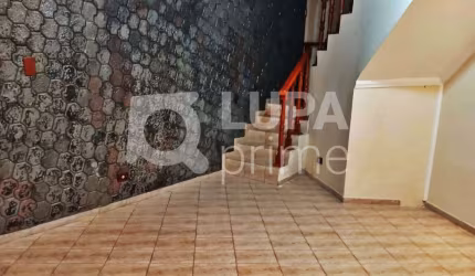 CASA PARA RENDA À VENDA NO JARDIM PERI