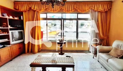 CASA COM 3 QUARTOS E 2 VAGAS DE GARAGEM À VENDA NO TUCURUVI