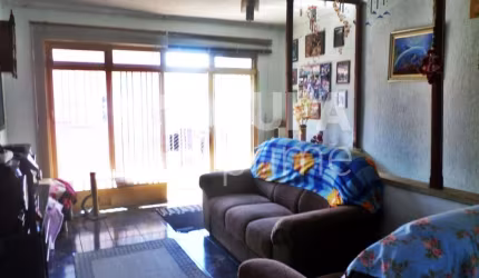 CASA PARA RENDA À VENDA NO JARDIM BRASIL