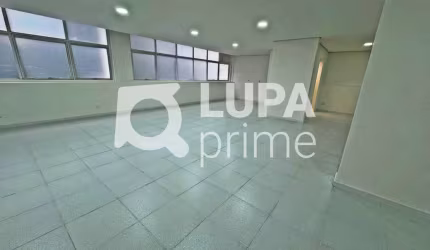 SALA COMERCIAL COM 195M² À VENDA NA BELA VISTA